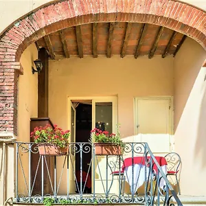 Affittacamere Antica Residenza Santa Chiara ***
