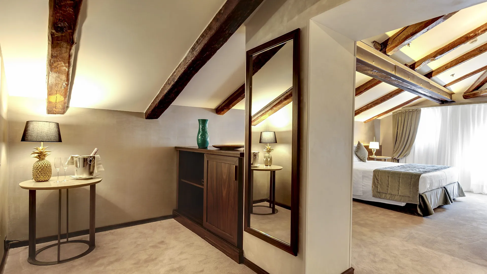 Hotel Dona Palace Venice 4*,